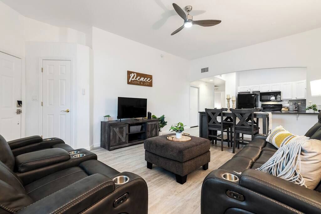 Photo of Bedroom in Groves Lincoln Park