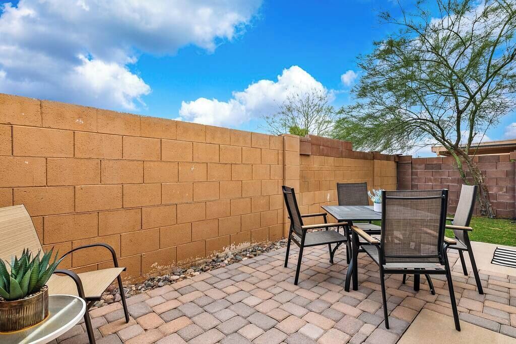 Photo of Outdoor in Groves Lincoln Park