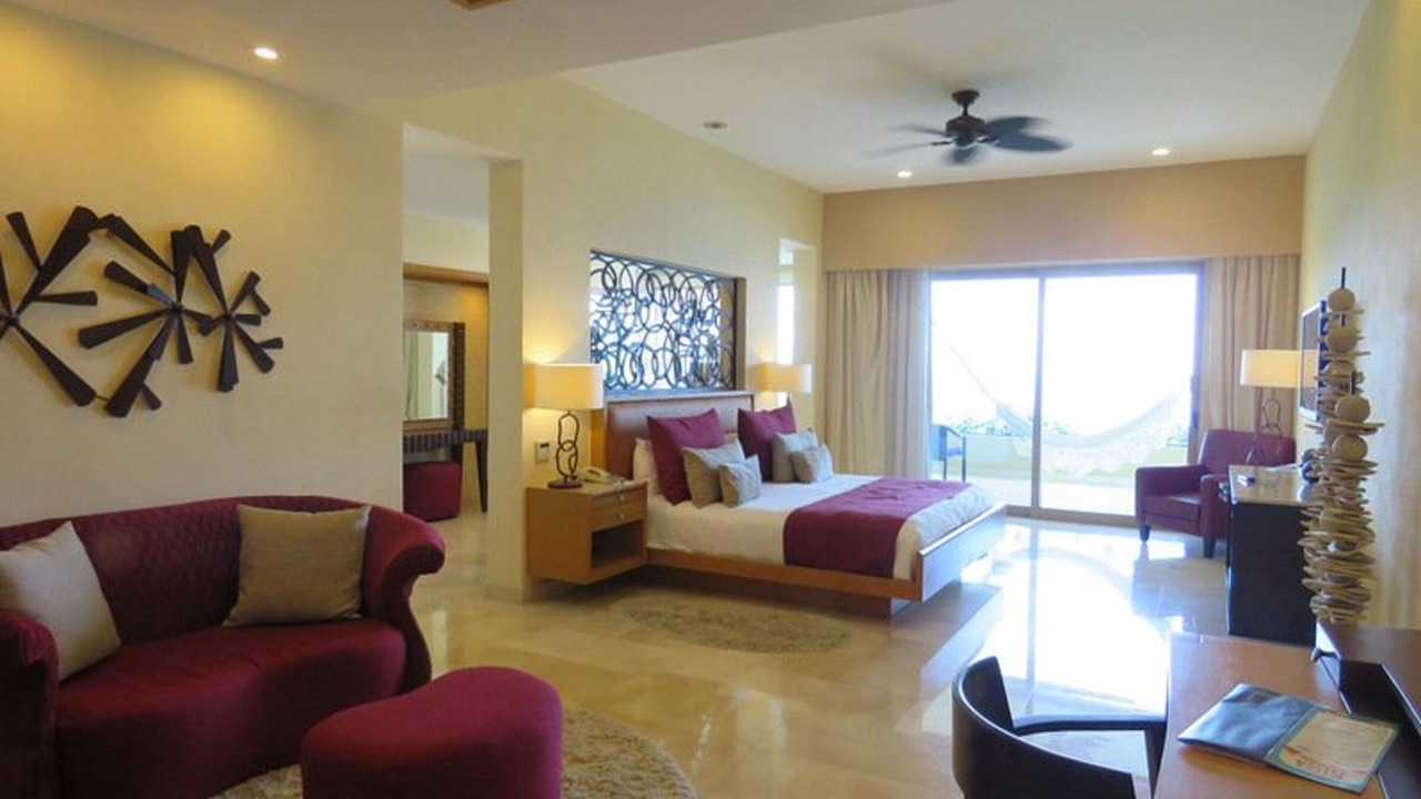 Photo of Bedroom in South Shore Hotel Area