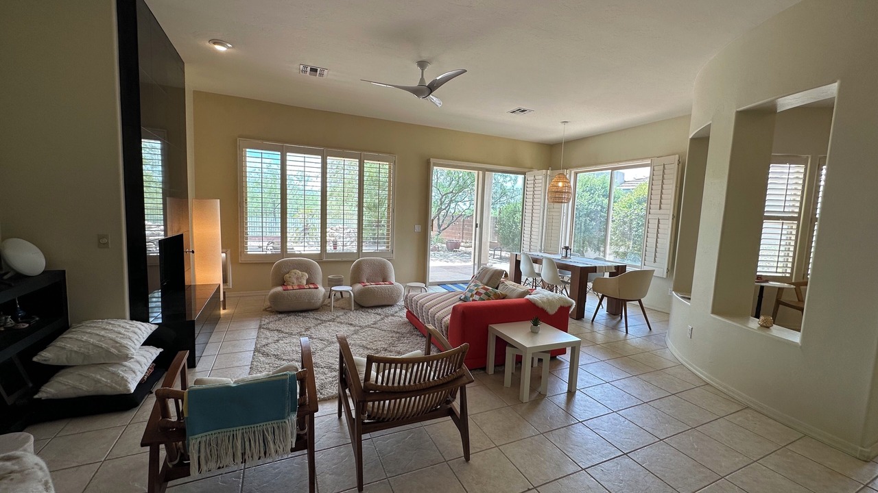 Photo of Livingroom in Sabino Springs