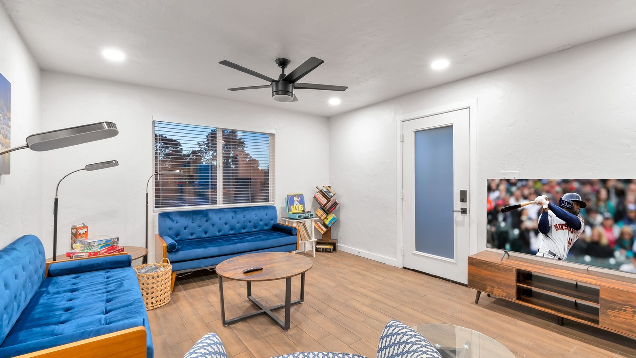 Photo of Livingroom in Encanto