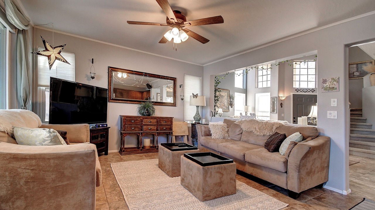 Photo of Livingroom in Tatum Ranch