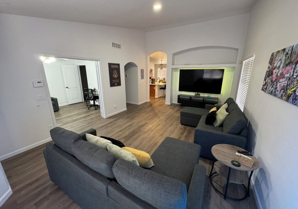 Photo of Livingroom in Arrowhead Ranch