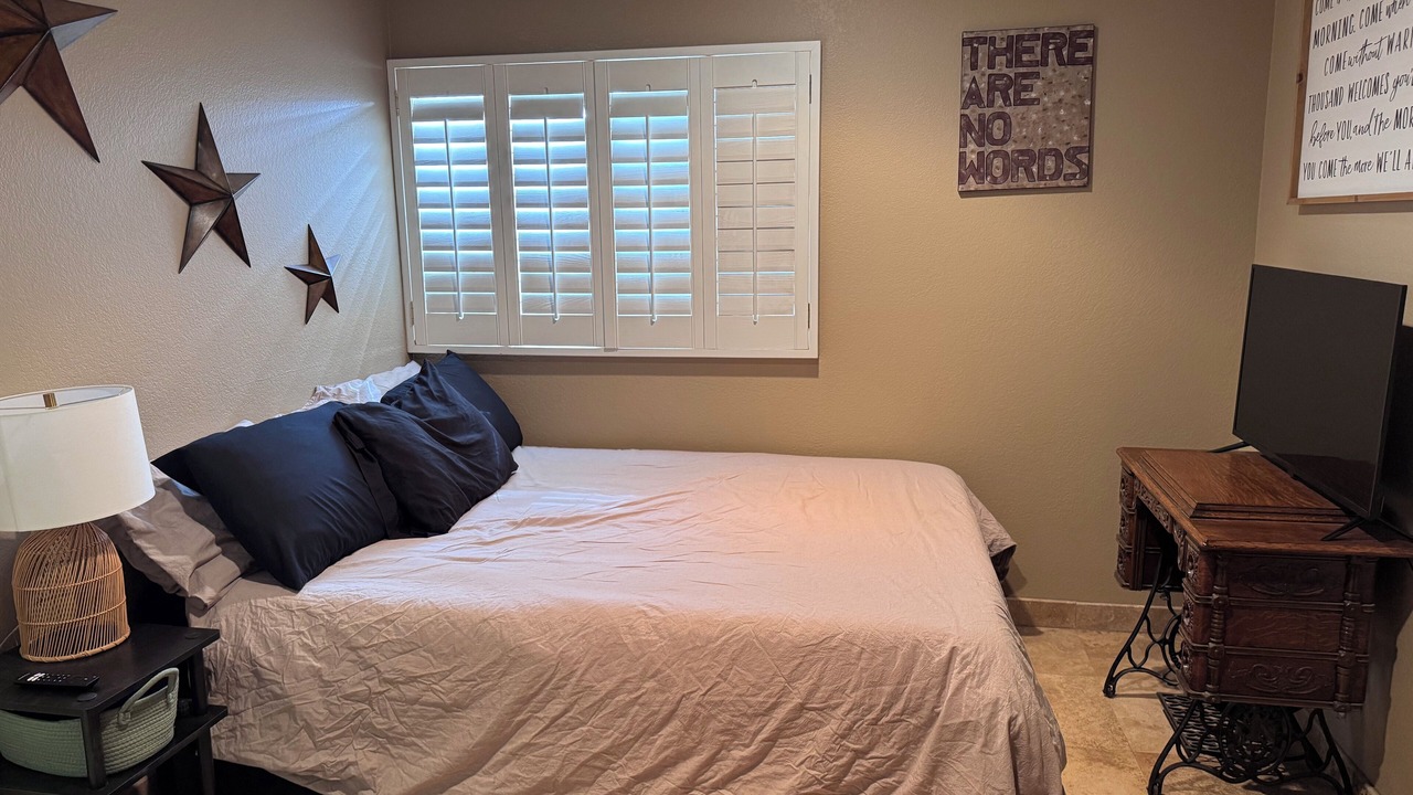 Photo of Bedroom in Arrowhead Lakes