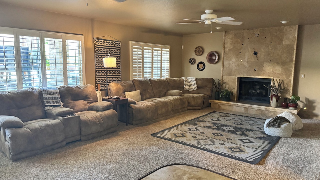 Photo of Livingroom in Arrowhead Lakes