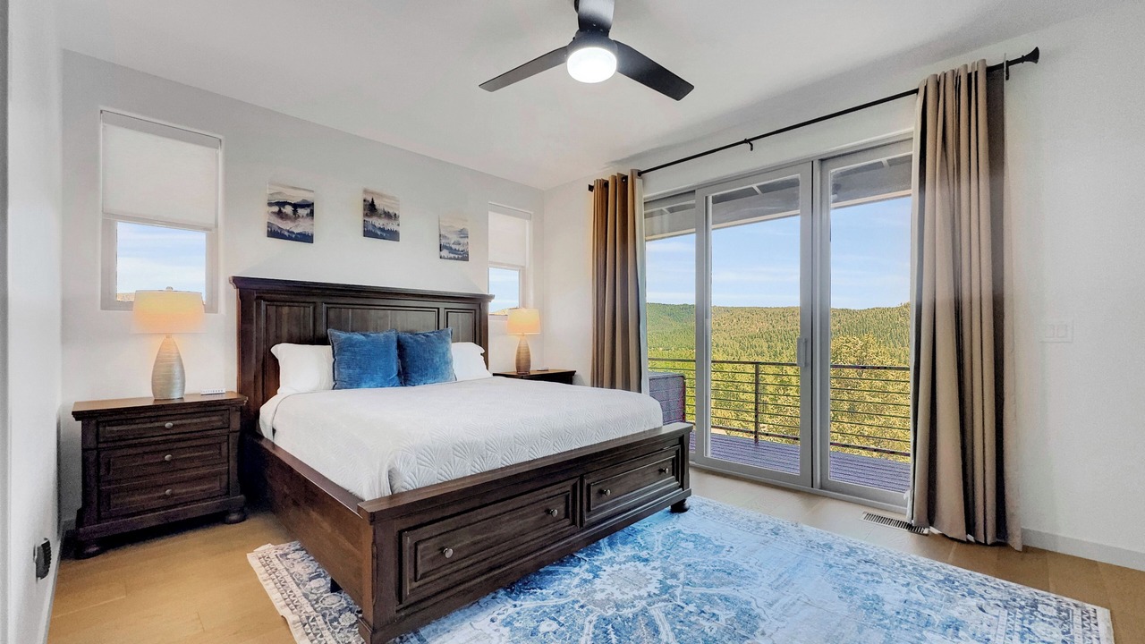 Photo of Bedroom in Strawberry