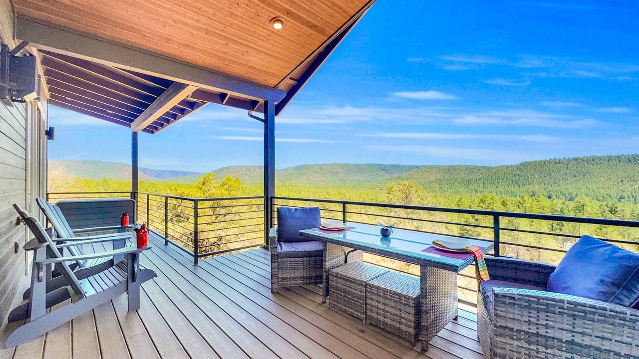 Photo of Patio Balcony in Strawberry