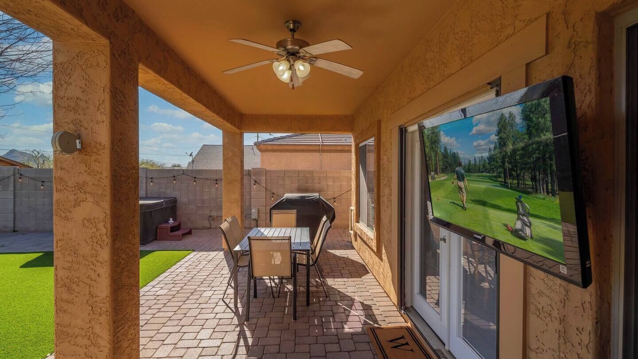 Photo of Outdoor in Paradise Valley Village