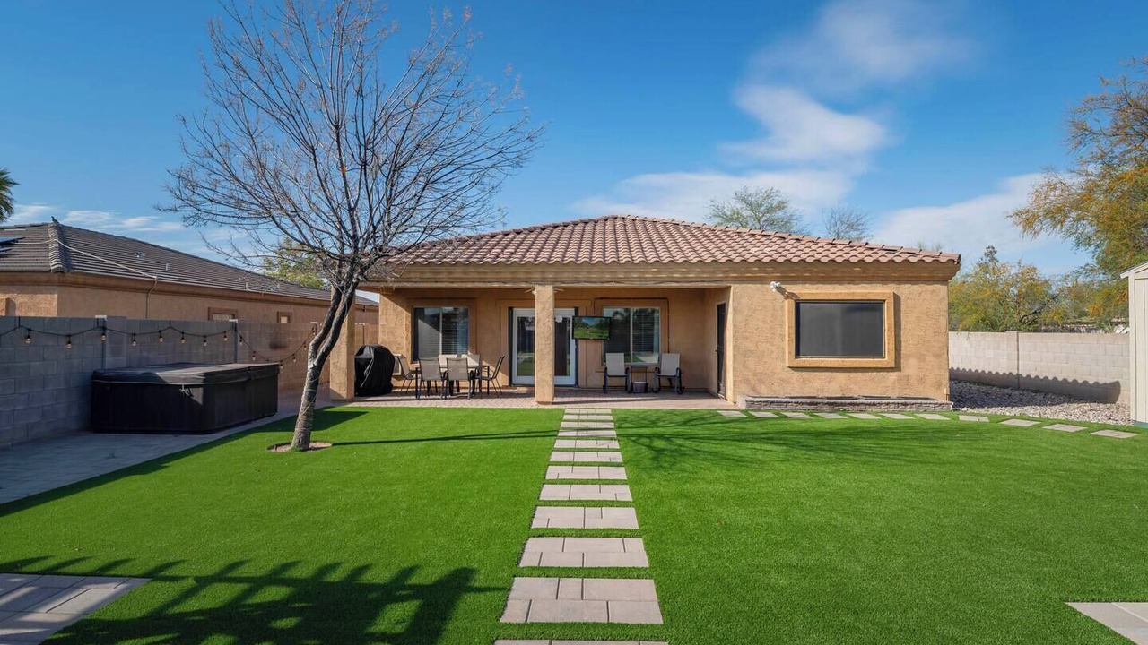 Photo of Outdoor in Paradise Valley Village