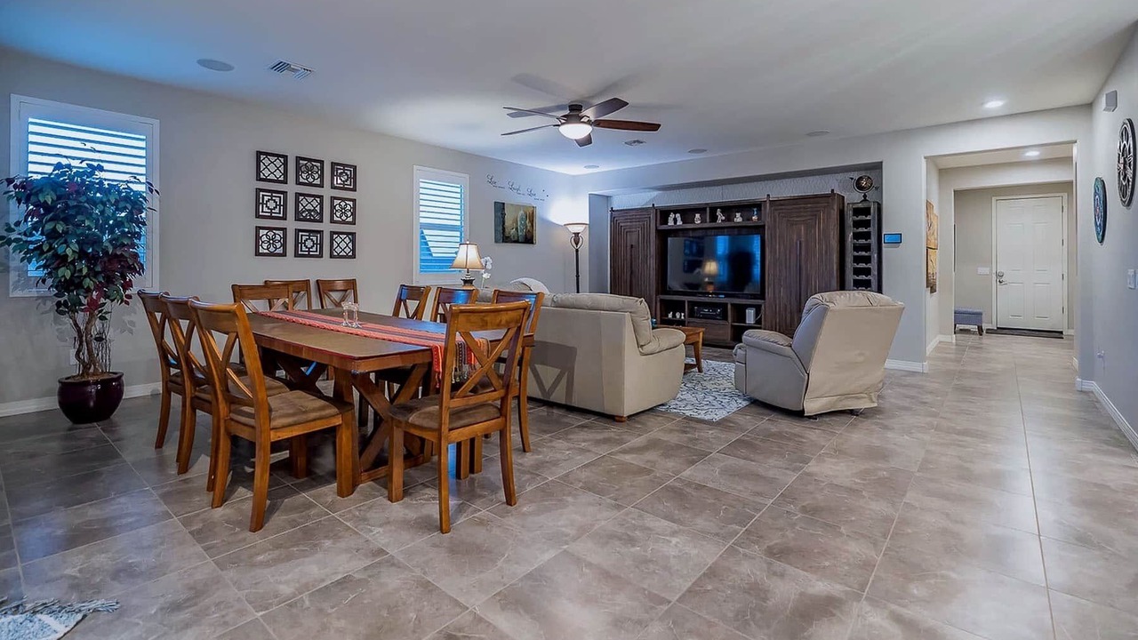 Photo of Livingroom in Green Valley