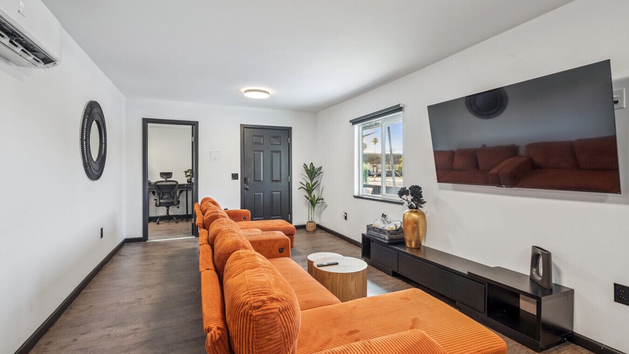 Photo of Livingroom in Downtown Phoenix