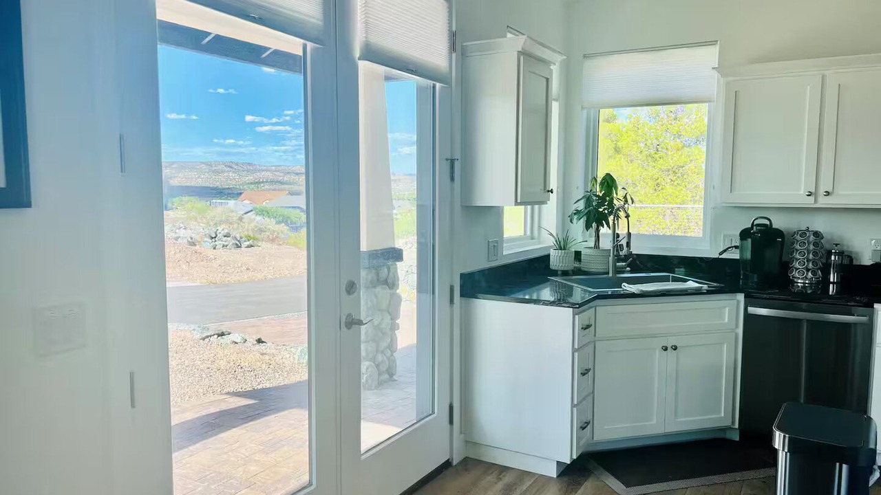 Photo of Kitchen in Cottonwood