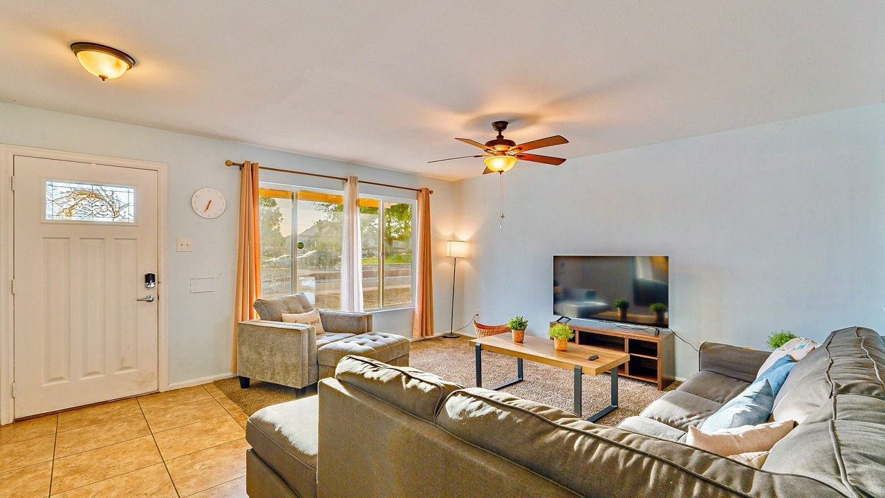 Photo of Livingroom in Scottsdale Estates Six