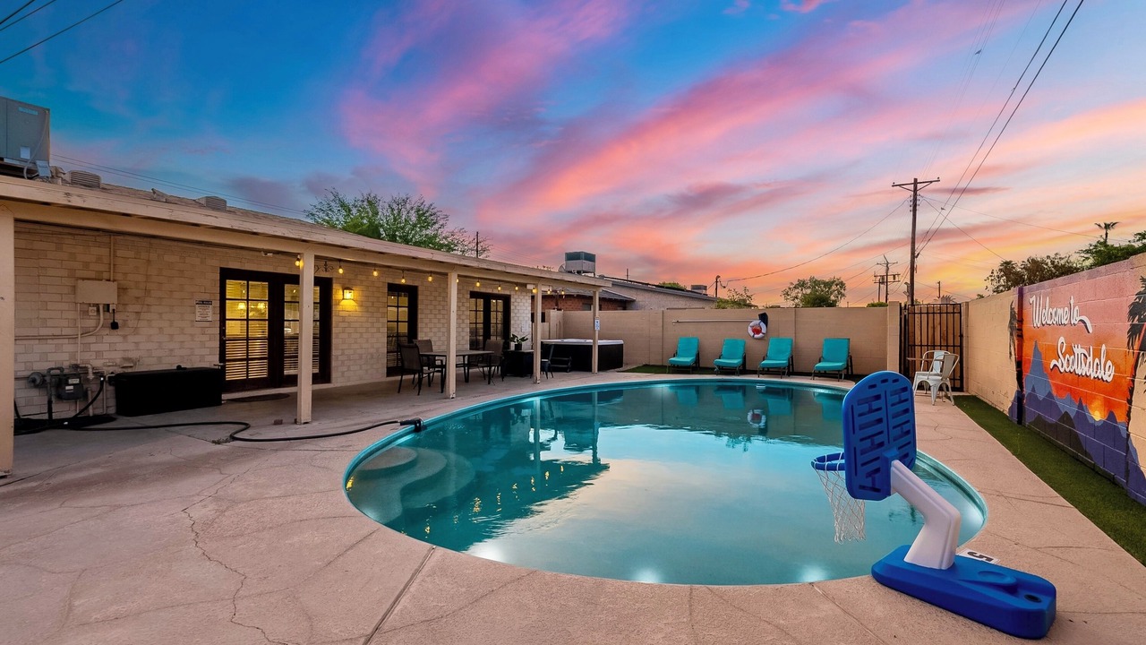 Photo of Outdoor in Scottsdale Estates Six