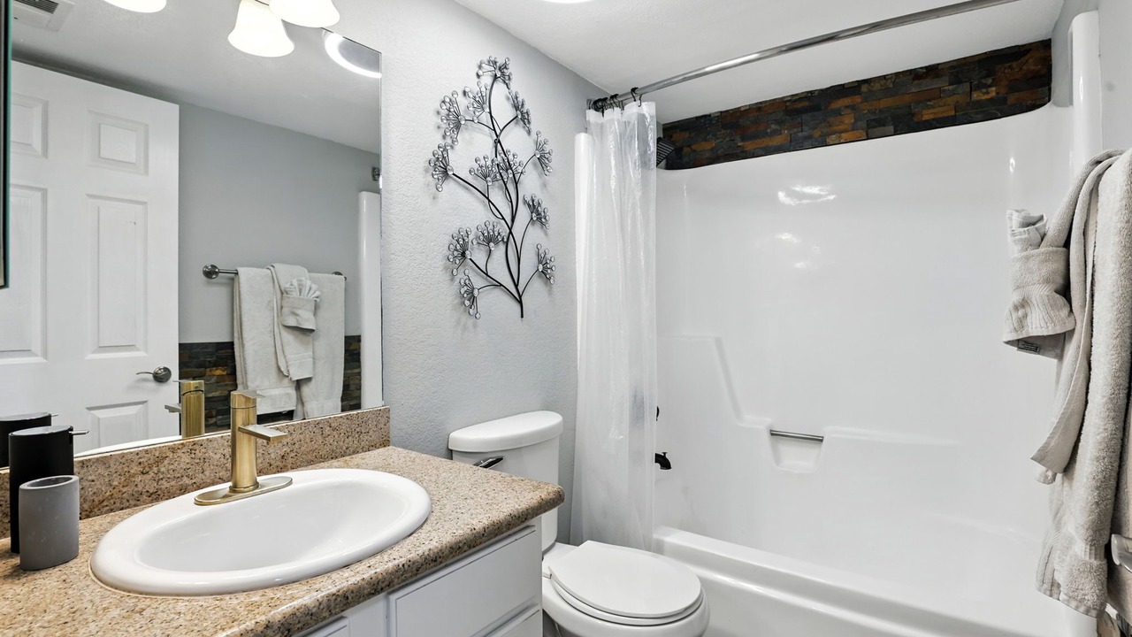 Photo of Bathroom in Scottsdale Estates Six