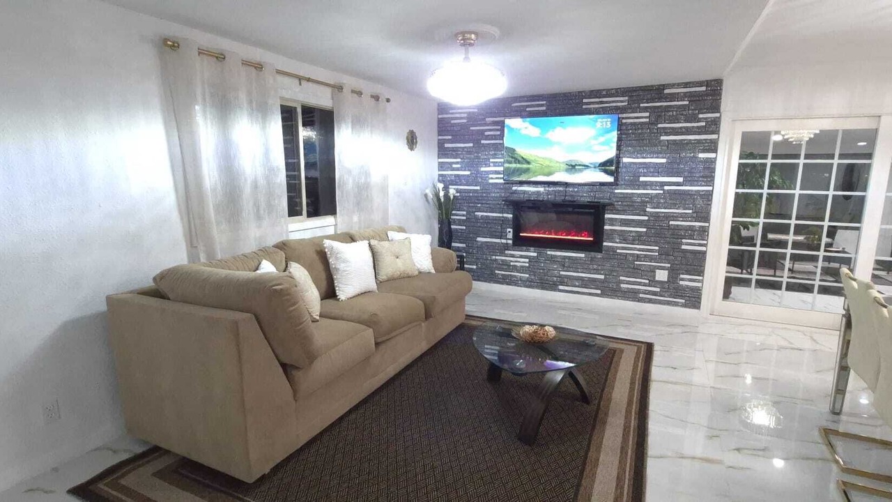Photo of Livingroom in Glendale