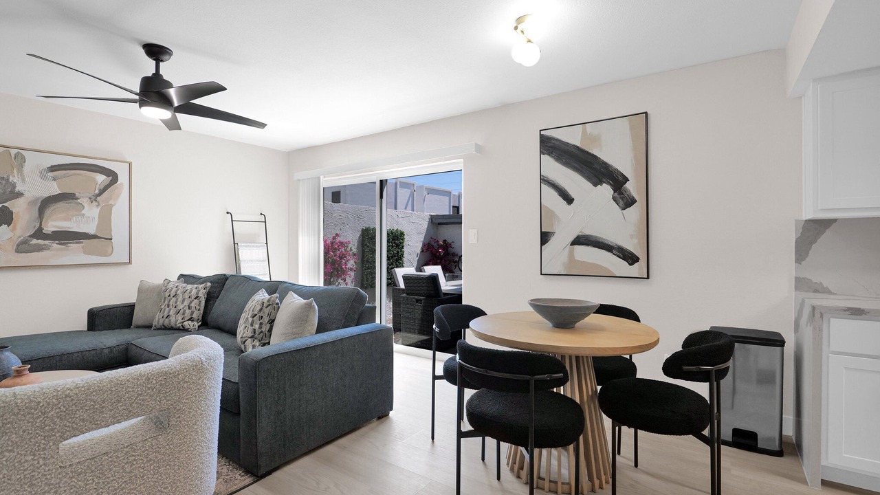Photo of Livingroom in Pointe Scottsdale