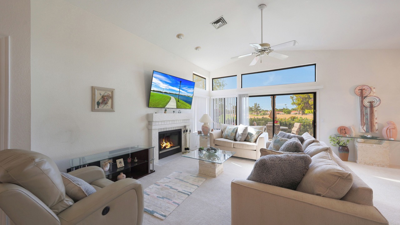 Photo of Livingroom in Westbrook Village