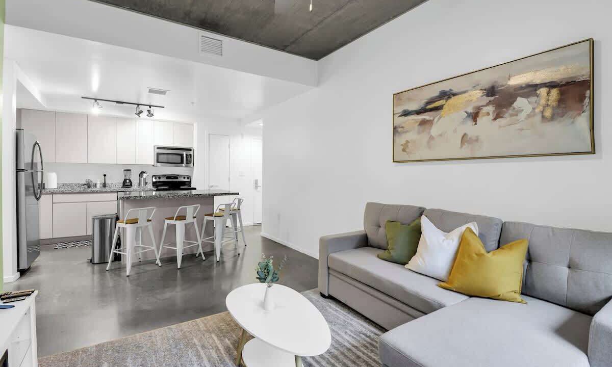 Photo of Livingroom in Evans Churchill