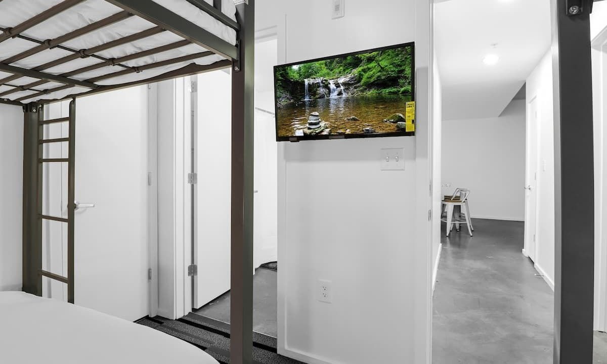 Photo of Bedroom in Evans Churchill