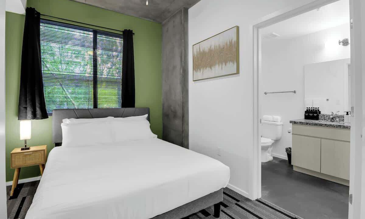 Photo of Bedroom in Evans Churchill