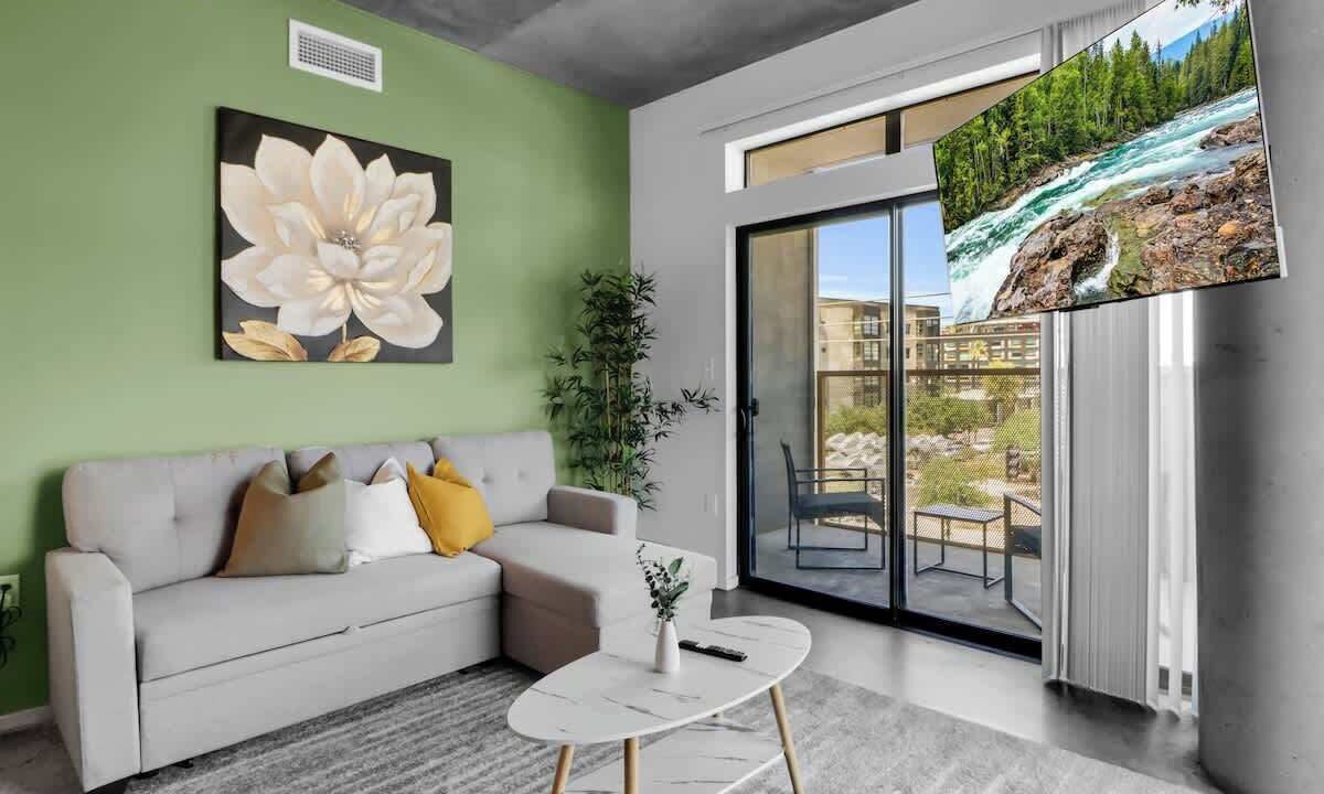 Photo of Livingroom in Evans Churchill