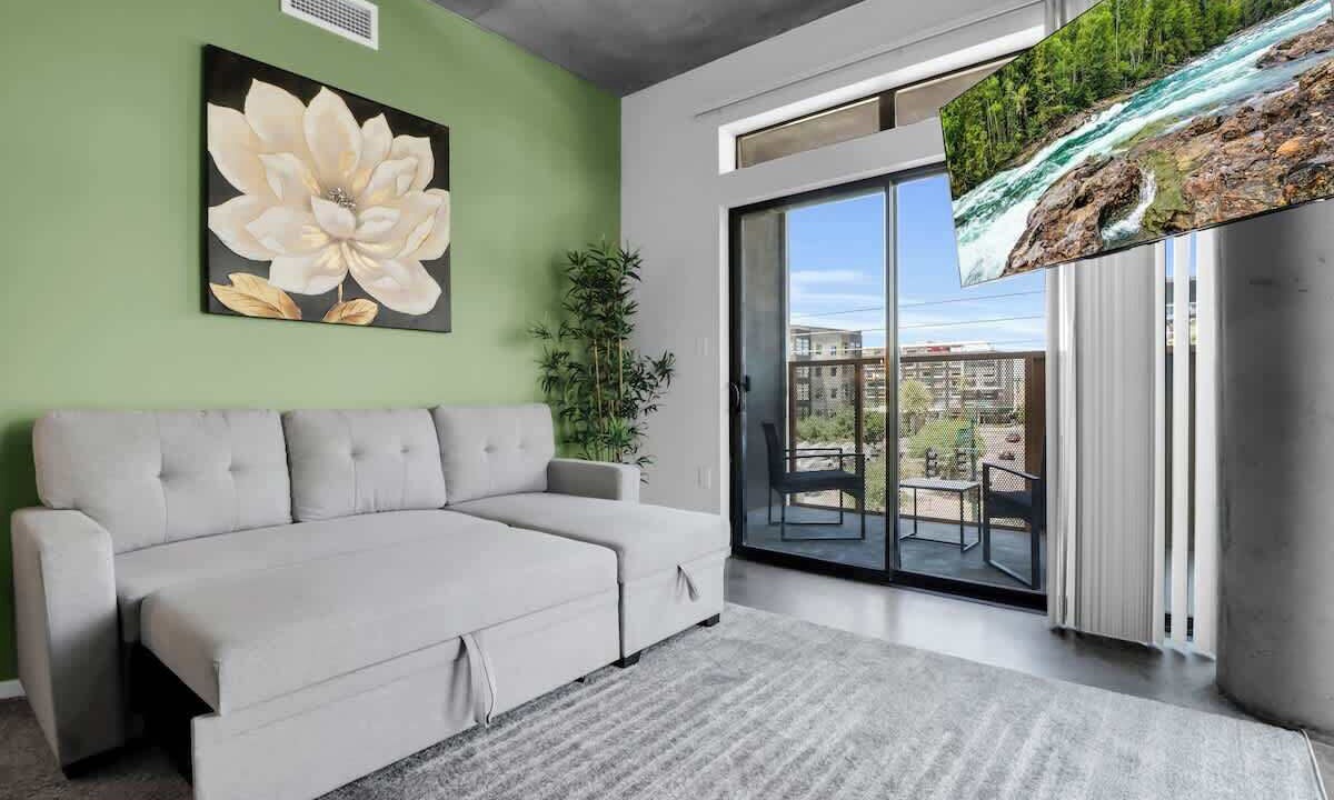 Photo of Livingroom in Evans Churchill