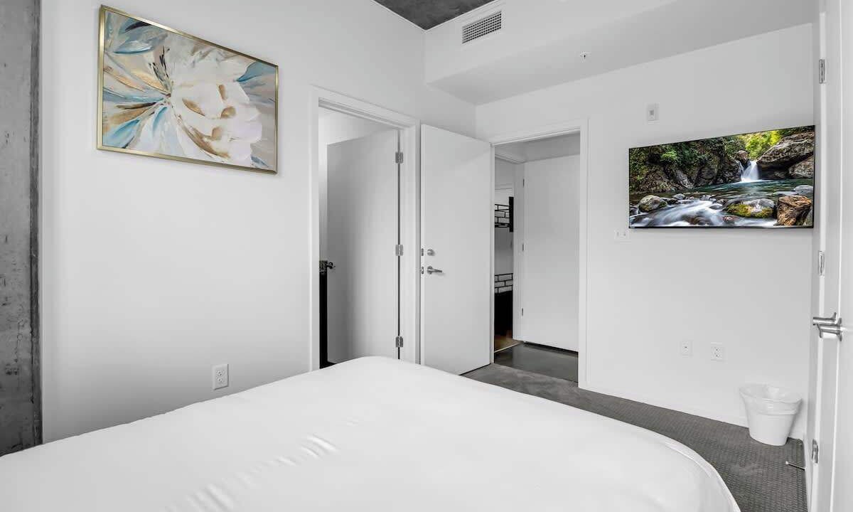 Photo of Bedroom in Evans Churchill