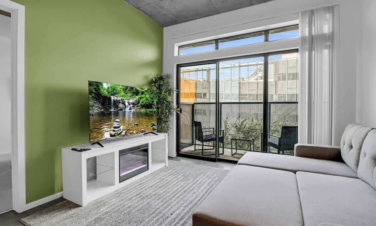Photo of Livingroom in Evans Churchill