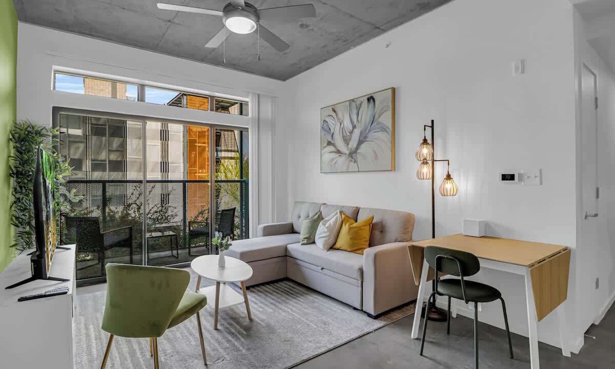 Photo of Livingroom in Evans Churchill