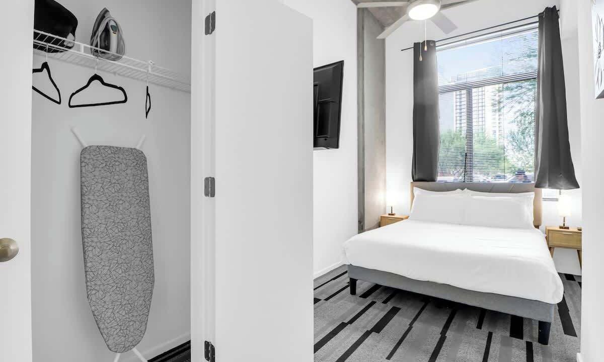 Photo of Bedroom in Evans Churchill