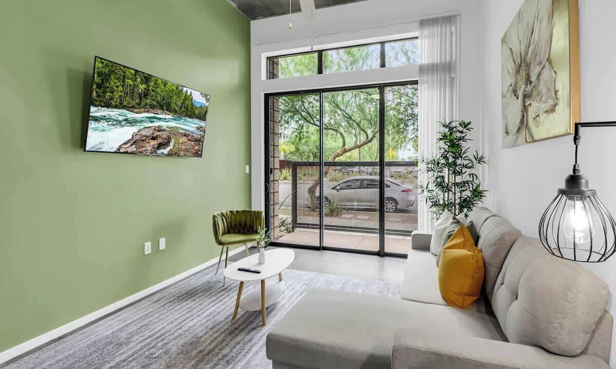 Photo of Livingroom in Evans Churchill