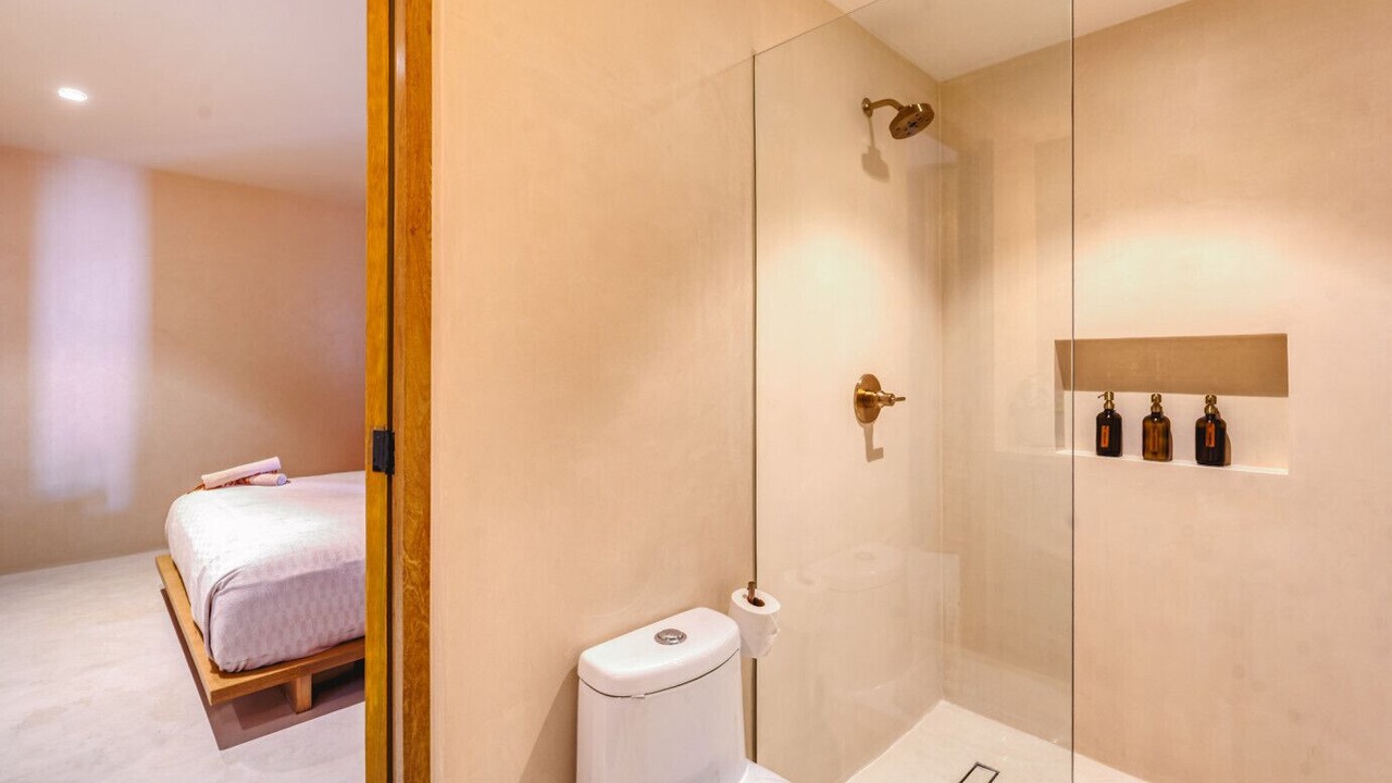 Photo of Bathroom in Zama
