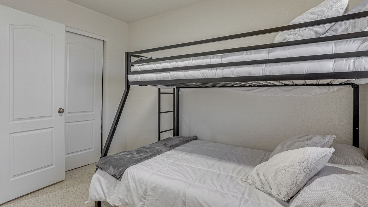 Photo of Bedroom in Mesa Del Sol