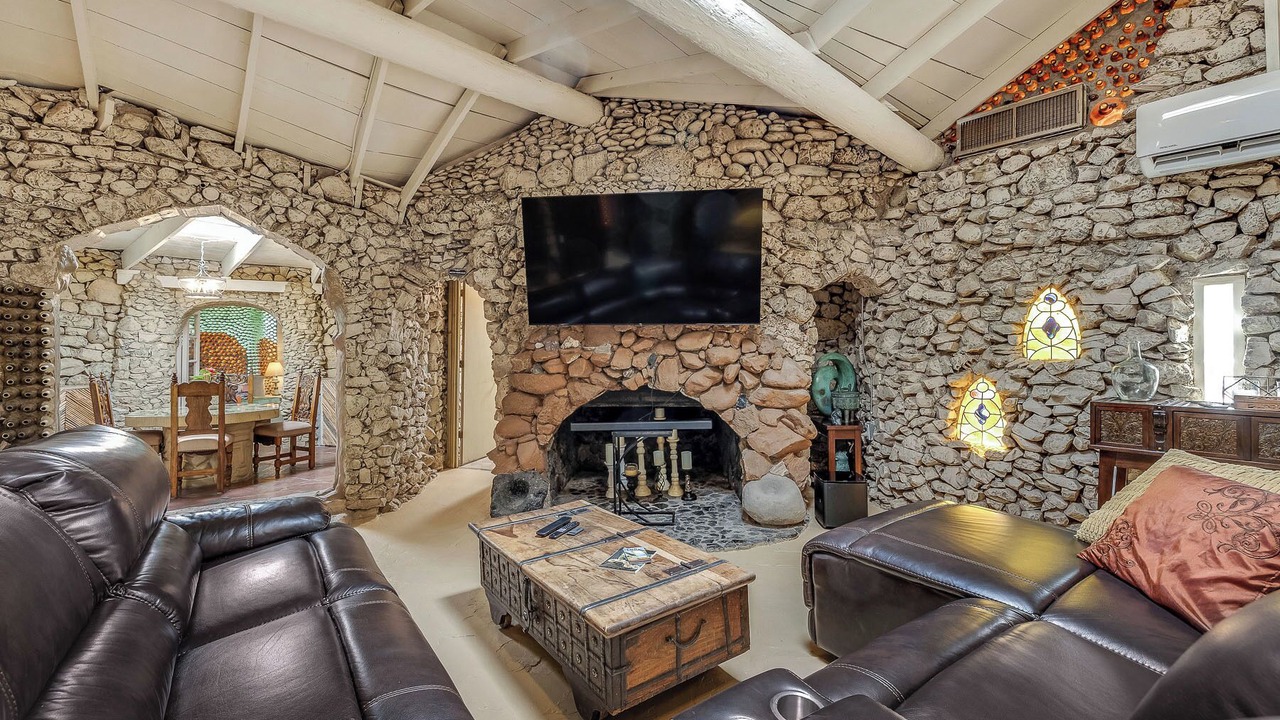 Photo of Livingroom in Tucson