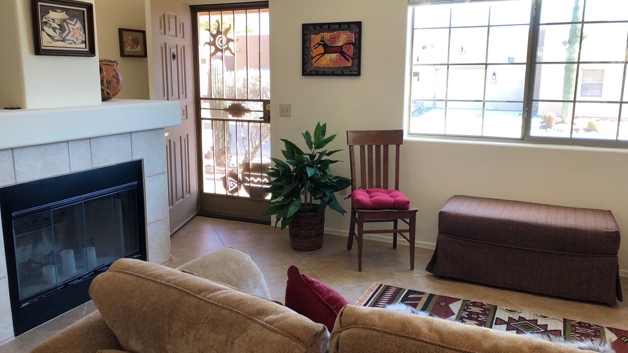 Photo of Livingroom in Green Valley