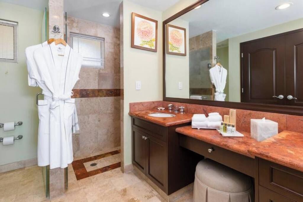 Photo of Bathroom in Flamingos
