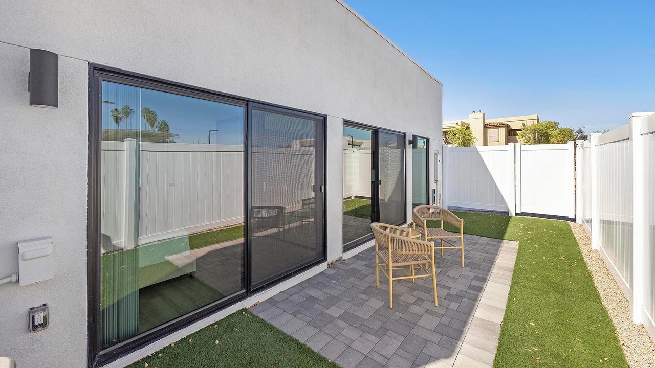 Photo of Patio Balcony in North Mountain