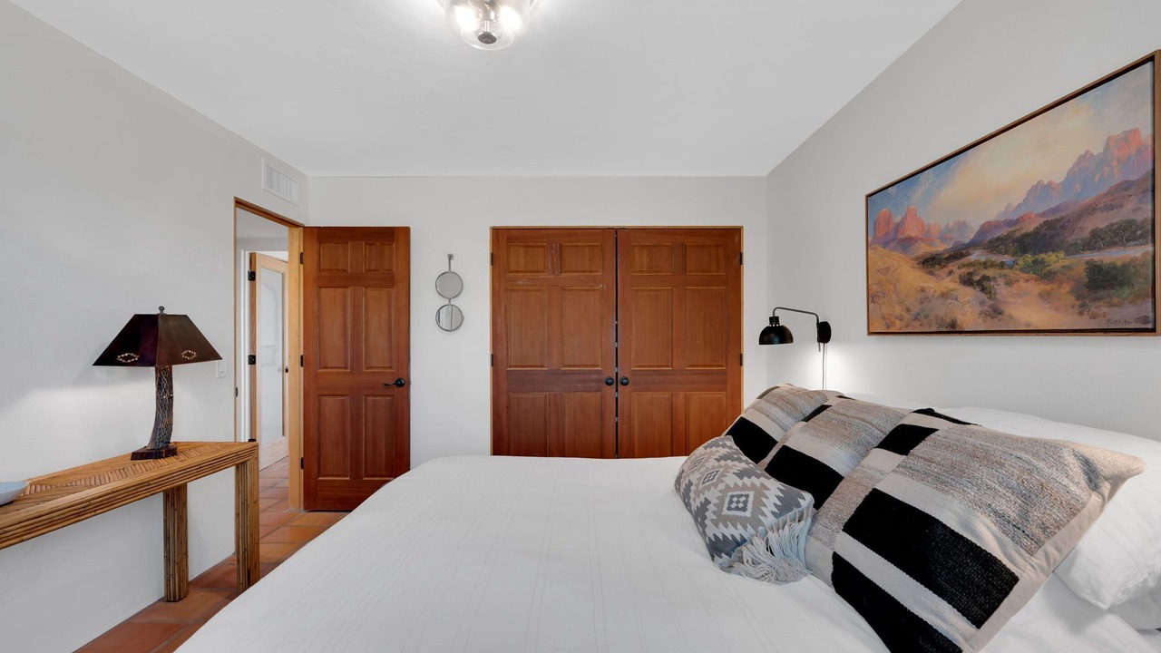 Photo of Bedroom in Picture Rocks