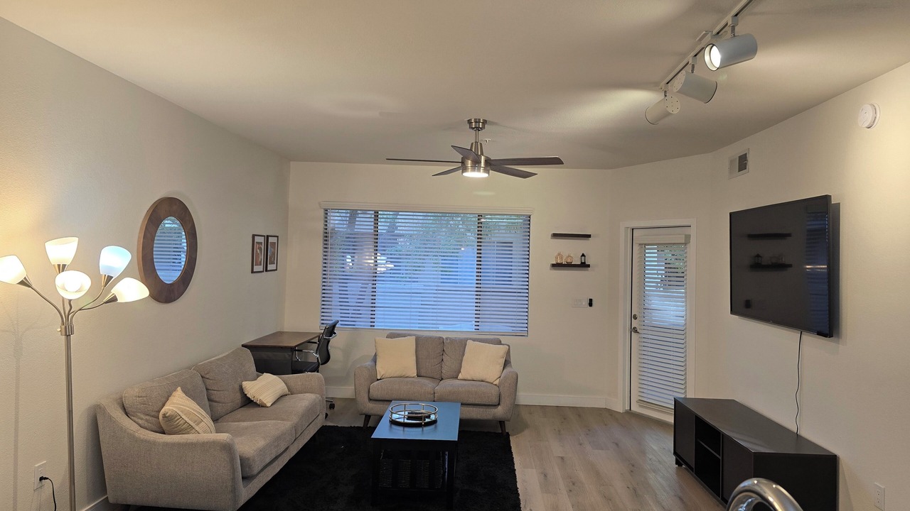 Photo of Livingroom in Pepper Ridge