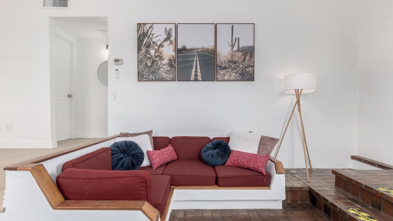 Photo of Livingroom in Feldman's