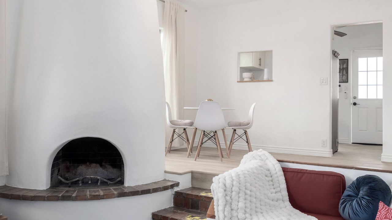 Photo of Livingroom in Feldman's