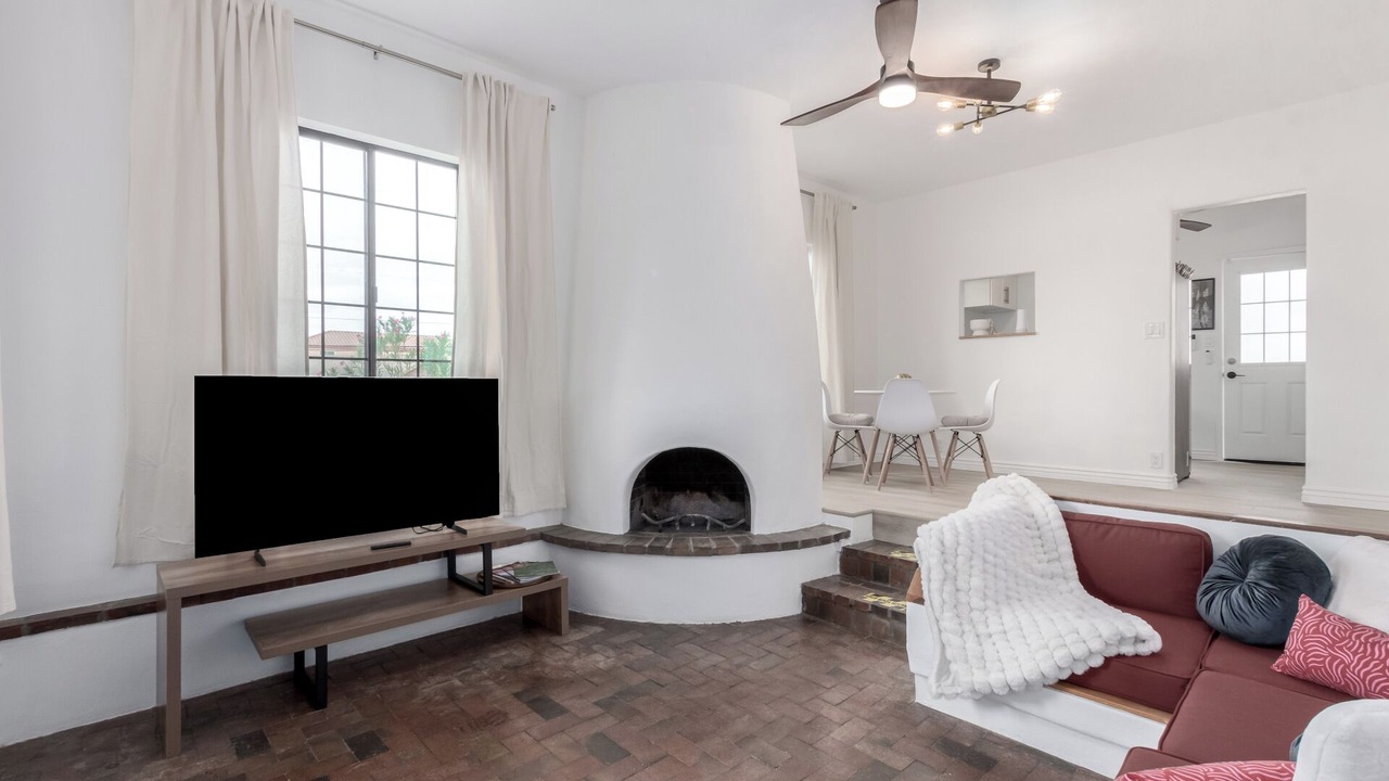 Photo of Livingroom in Feldman's