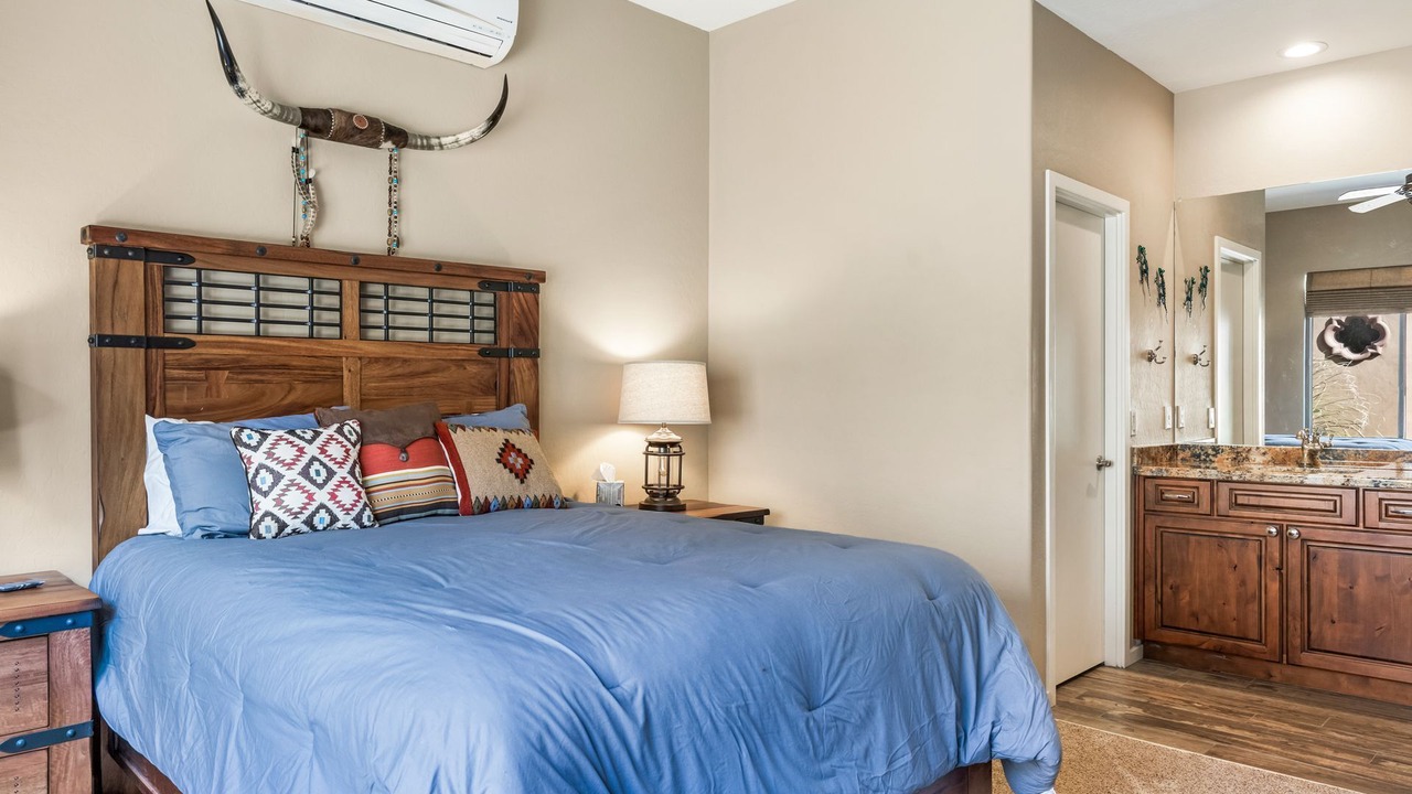 Photo of Bedroom in Legend Trail