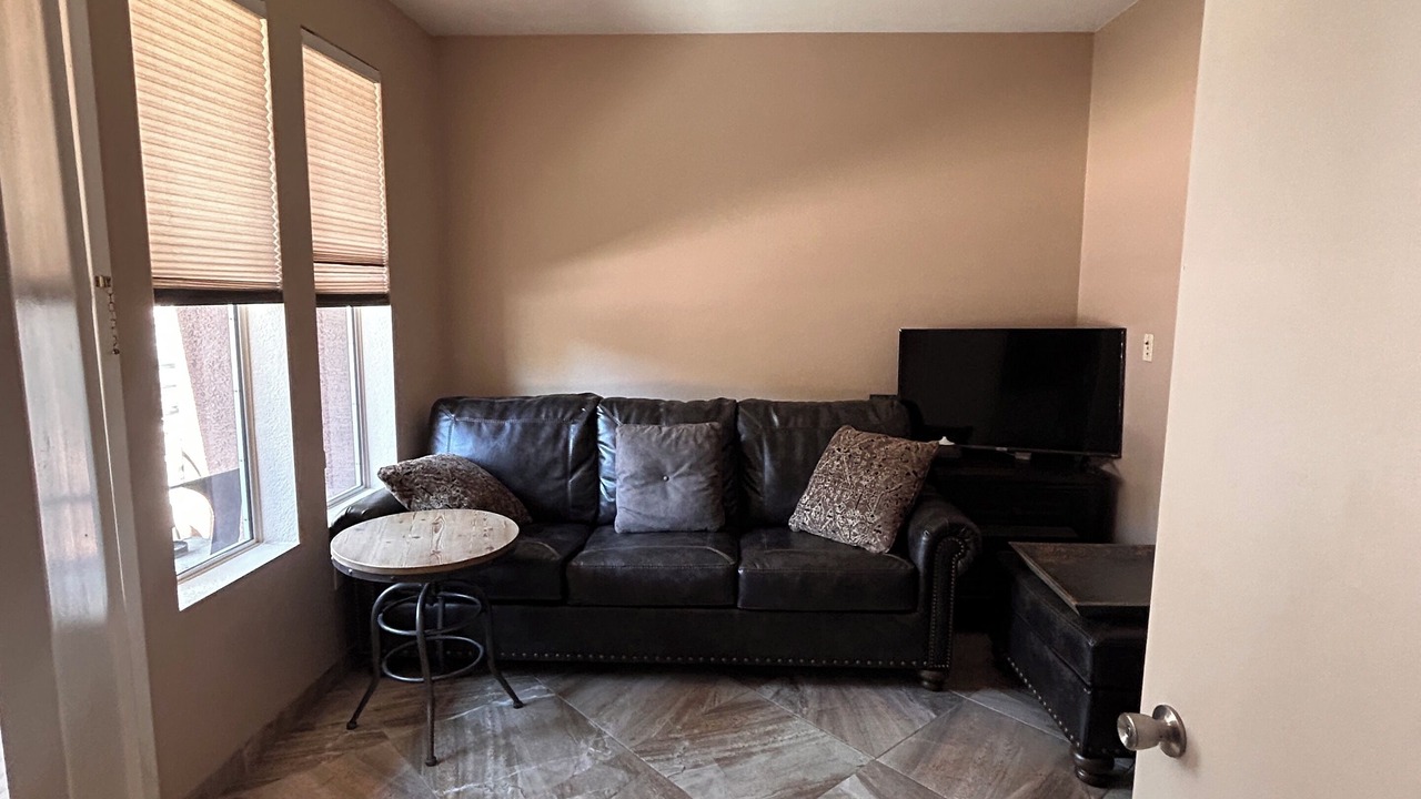 Photo of Livingroom in Glendale Sports and Entertainment District