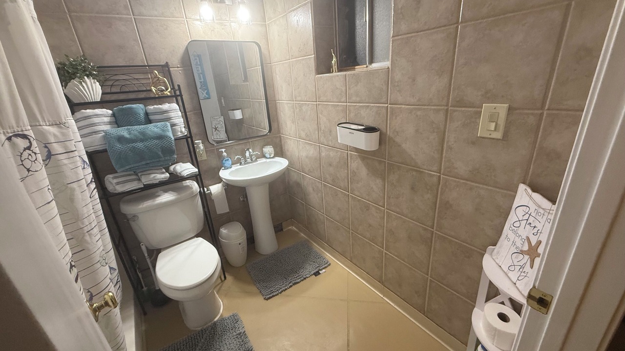 Photo of Bathroom in Drexel Heights