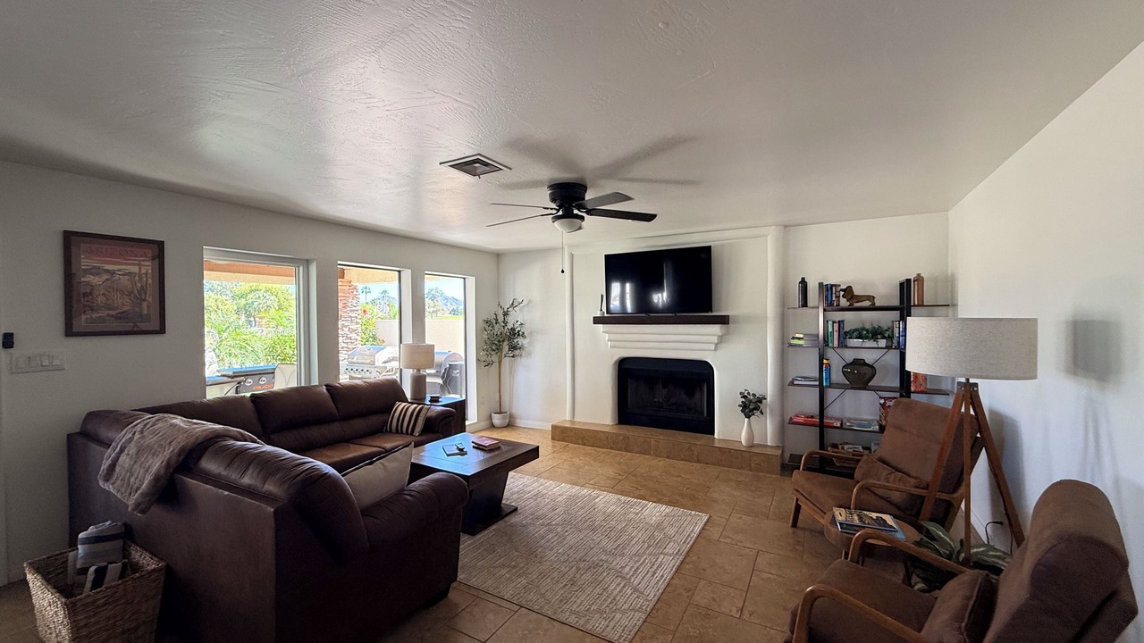 Photo of Livingroom in Mesa Del Sol