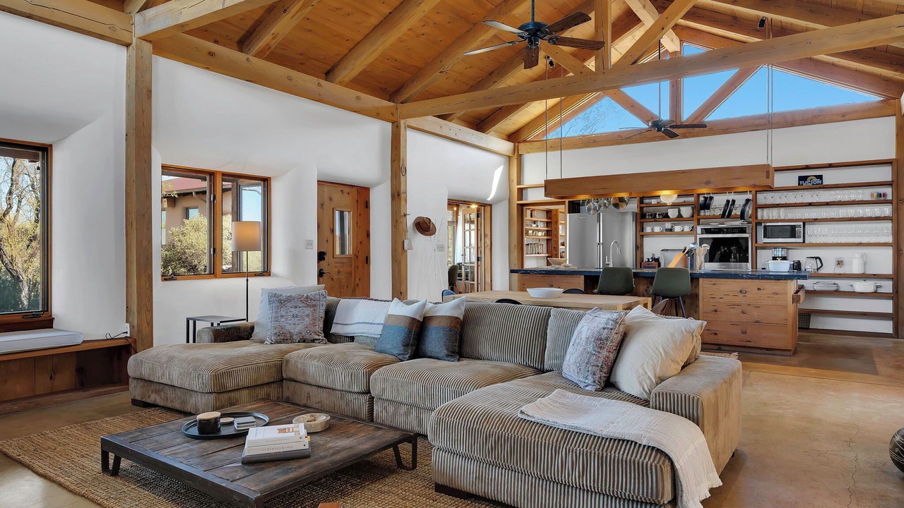 Photo of Livingroom in Tucson