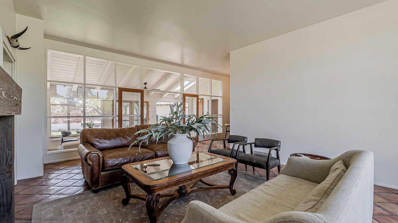 Photo of Livingroom in Tucson