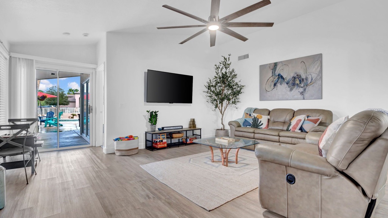 Photo of Livingroom in Arrowhead Lakes